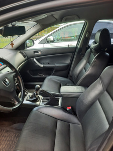 Продам Honda Accord 7 Tourer (7 фото из 11)
