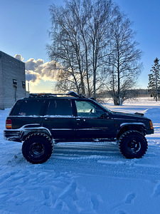 Продается Jeep ZJ 2.5 дизель (10 фото из 15)