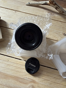 Canon RF 50mm f/1.8 STM (1 фото из 4)