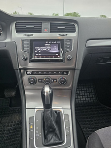 Volkswagen Golf (8 foto / 10)