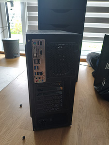 Компьютер без видео карты и ссд диска (1 фото из 5)