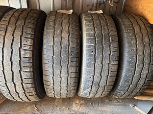Зимние шины 215/70 R15 (2 фото из 2)