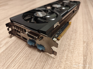 SAPPHIRE NITRO R9 390 8G