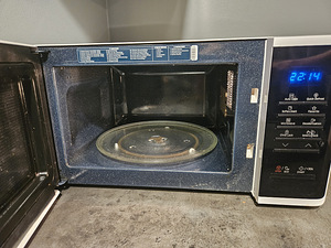 Samsung mikrolaineahi, 23 L, 800 W (3 foto / 4)