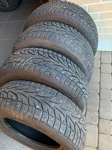 Talvised naastrehvid 215/65 R16, SUV (3 foto / 3)