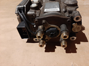 Nissan Almera Tino kõrgsurvepump . 2.2 D (3 фото из 5)
