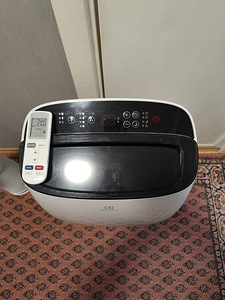 Напольный кондиционер Electrolux (2 фото из 4)