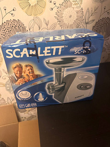 Elektriline hakklihamasin Scarlett SC-149, 1000 W, 3 otsikut (4 foto / 4)