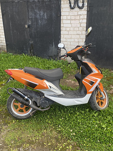 Продам мопед, роллер (4 фото из 5)