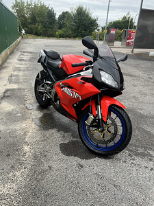 Aprilia rs 125 (1 foto / 4)