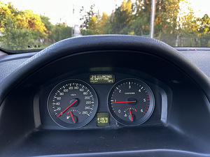 Volvo S40 2.0D 100kw 2010A (13 foto / 13)