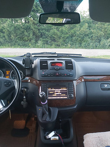 Mercedes-Benz Viano (8 foto / 9)