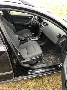 Volvo V50 1,6tdi (6 foto / 14)