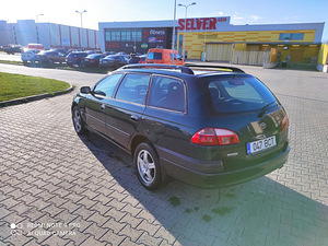 TOYOTA AVENSIS (3 foto / 12)