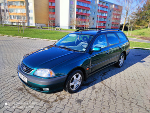 TOYOTA AVENSIS (6 foto / 12)