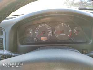 TOYOTA AVENSIS (11 foto / 12)