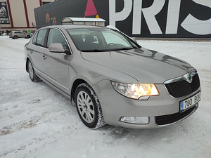 Skoda Superb 2012 195.000 (1 foto / 8)