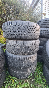 Шины Continental IceContact 195/60R15 (1 фото из 2)
