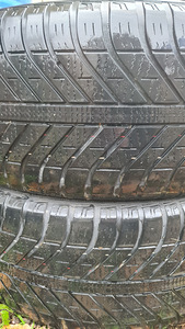 Ламелевые шины Goodyear 225/50R17 две штуки (1 фото из 2)