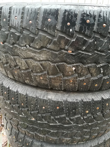 Naelrehvid 225/65/16 Maxxis (2 foto / 2)