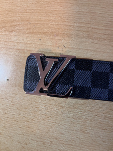 Louise Vuitton ремень (3 фото из 4)