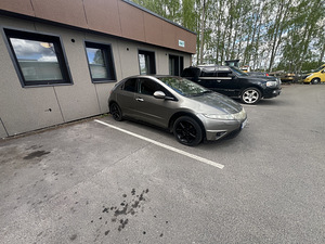 Honda Civic 5D 1.4i (5 foto / 11)