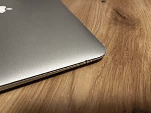 MacBook Air 2017, 8gb RAM, 128gb. (4 foto / 7)