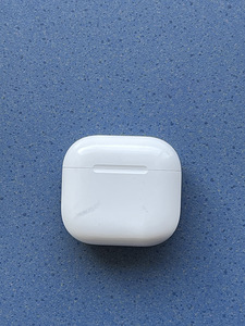 AirPods 4 (1 фото из 1)