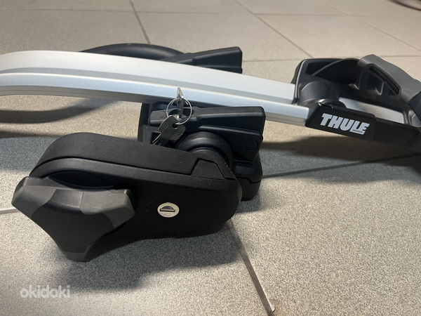 Thule ProRide car roof bike stand