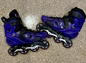 FR Skates AXS Purple, reguleeritav suurus 37–40, trikiratast (1 foto / 3)
