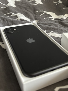 iPhone 11 / 128 (5 фото из 6)