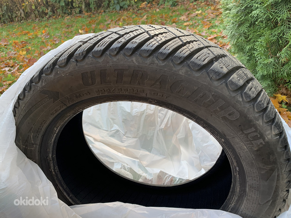 M: шипованные шины Goodyear UltraGrip Ice Arctic 205/55R16 94T