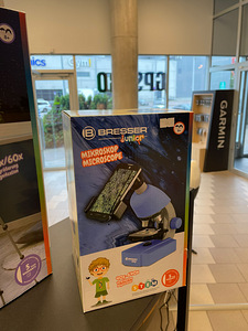 Микроскоп Bresser Junior 40x-640x (синий) с набором для эксп (1 фото из 3)