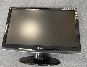 Arvuti monitor W2453TQ Flatron (1 foto / 5)