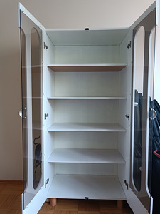 Annan ära kasutatud söögilaud ja raamaturiiul (3 foto / 5)