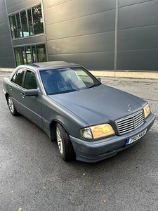 MB Mercedes-Benz W202 C200D (2 foto / 10)