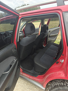 Продается Mitsubishi Outlander (10 фото из 10)