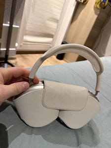 Airpods Max USB C (3 фото из 3)
