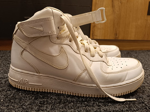 Nike Air Force 1 mid white tossud (1 foto / 4)