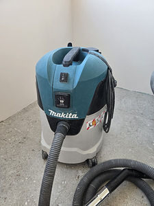 Makita vc2512l (1 foto / 5)