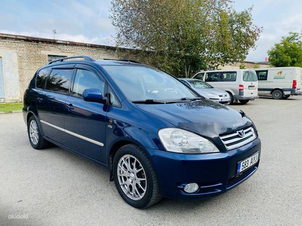 Toyota Avensis Verso 2.0d 85kw 2001г (фото #7)