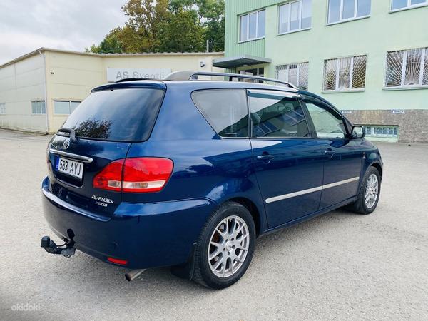 Toyota Avensis Verso 2.0d 85kw 2001г (фото #5)
