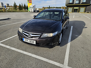 Honda accord (1 foto / 14)