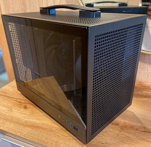 ITX (B650I, Ryzen 9 7900X, 32GB DDR5, RTX4060, 990PRO 1GB) (1 foto / 2)