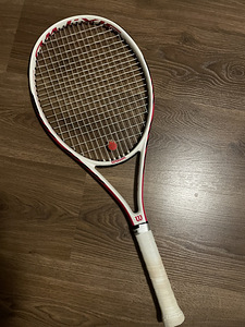 Женская теннисная ракетка