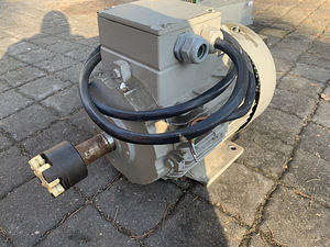 Mooror 15KW ja sagedusmuundur (2 foto / 5)