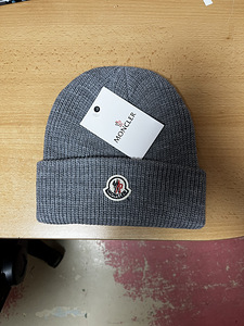 Moncler Beanie Grey (1 foto / 2)