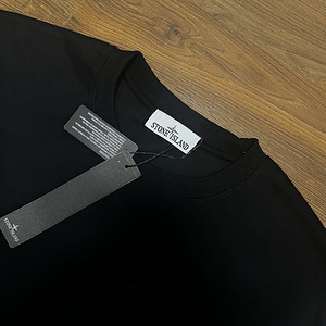 Stone Island Sweater (2 foto / 5)