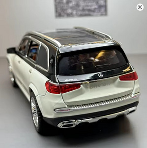 1:24 Mercedes Benz Maybach (3 foto / 7)