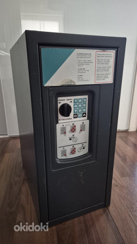 Сейф Electrolux (с электронным замком)